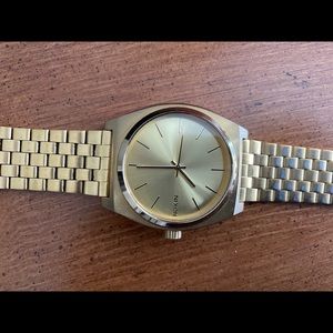 Nixon Time Teller Watch